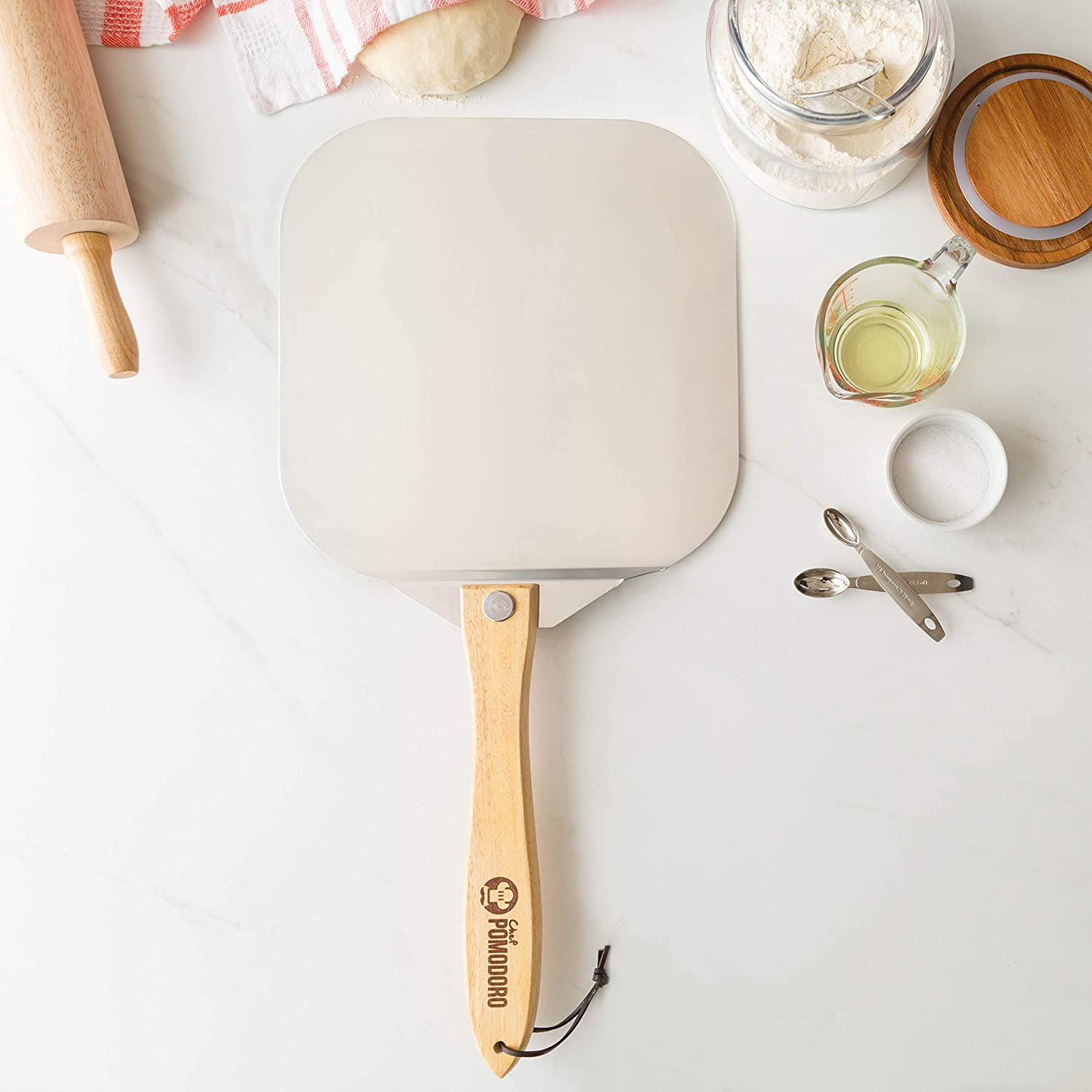Chef Pomodoro Pelle à pizza en métal d'aluminium avec poignée en bois pliable pour un rangement facile, 40,6 x 35,6 cm, pelle à pizza de luxe gourmande pour la cuisson des pizzas