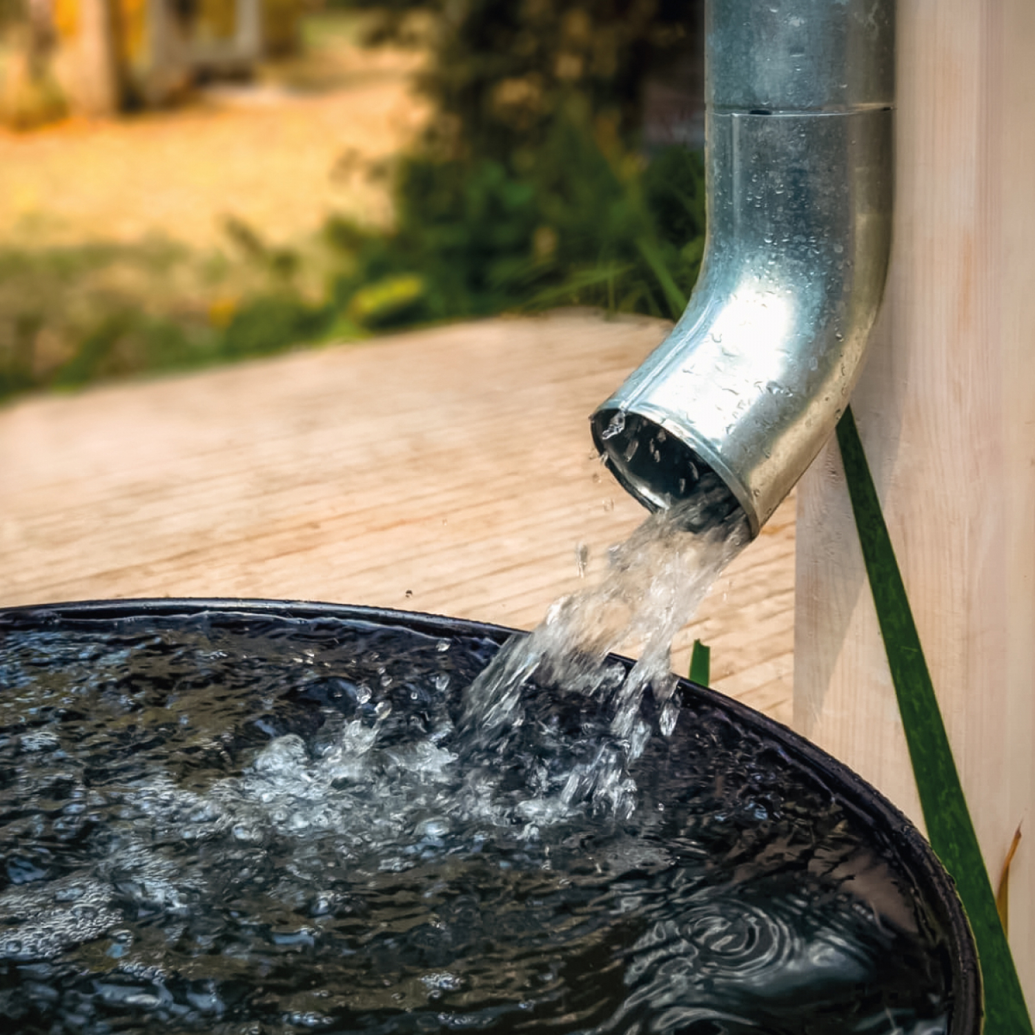 Récupérateur D'Eau De Pluie Pour Gouttière Linxor - Diamètre 8 Cm - Avec Robinet - Écologique