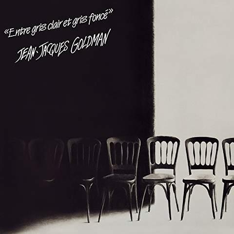 entre gris clair et gris foncé