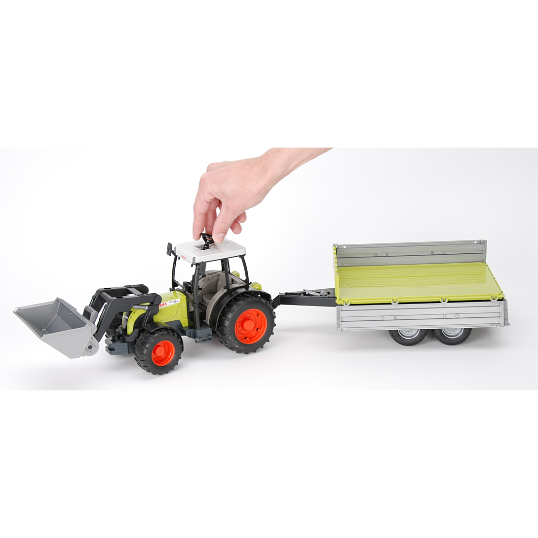 Tracteur Claas Avec Fourche Et Remorque - Claas