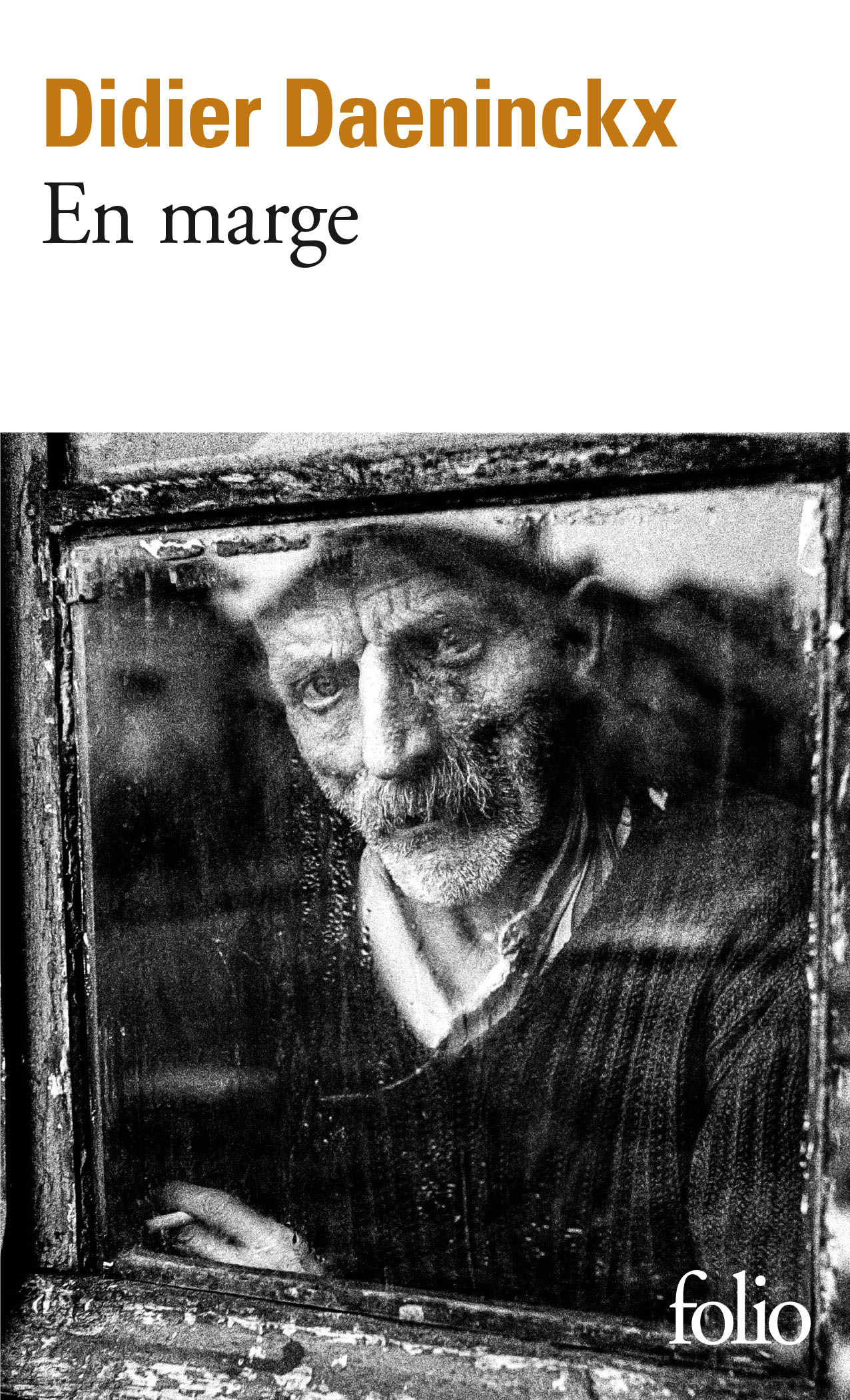 En marge (Grand format)